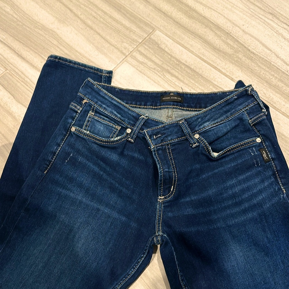 Women’s pair of Boyfriend Silver Jeans. Size W30/L29